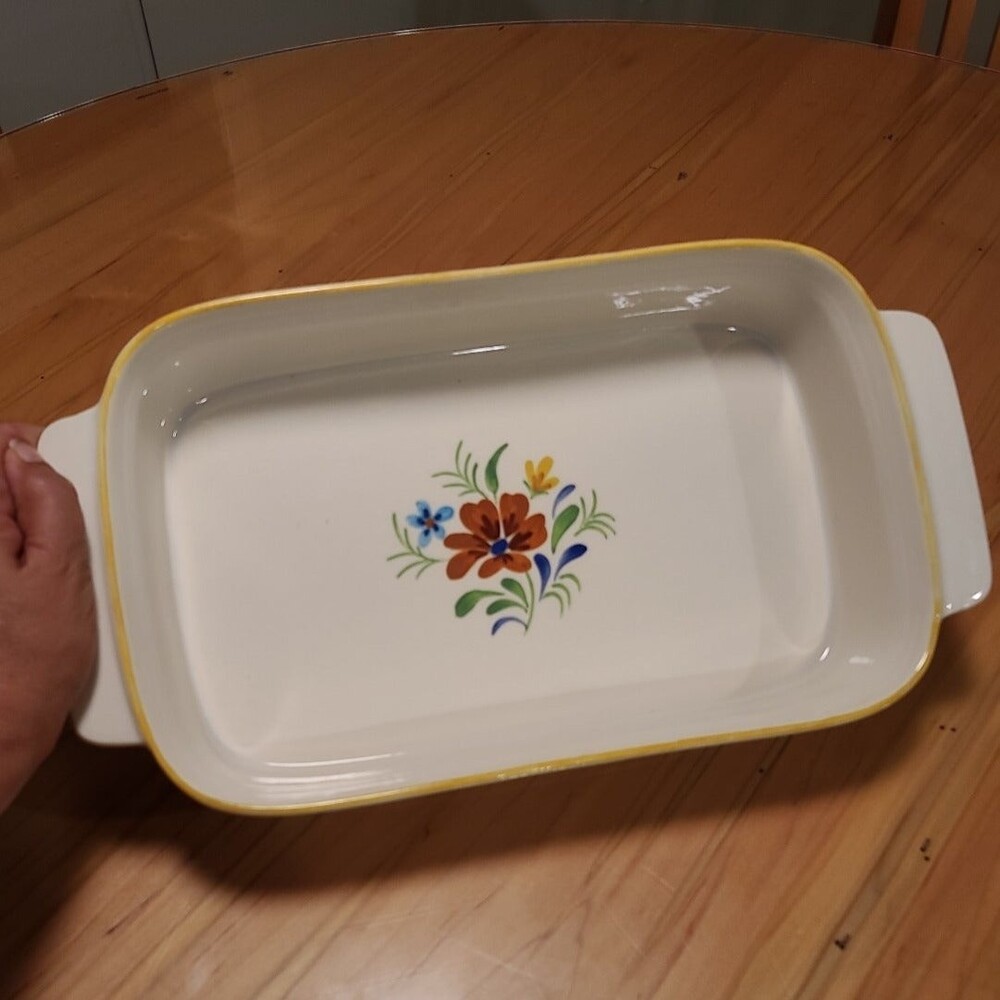 Rare Vintage Metlox Potteries Country Floral Lasagna Casserole Baking Dish